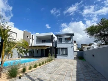 4 Bedroom Villa