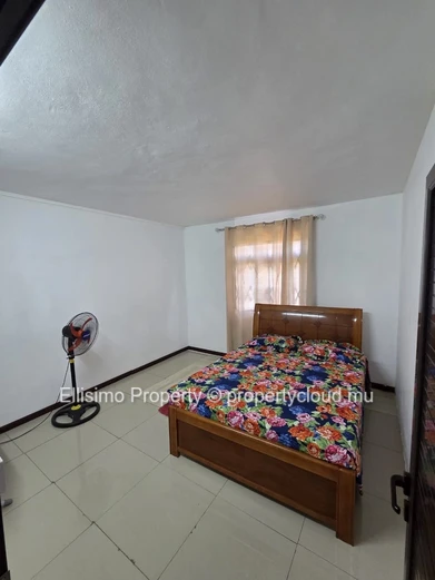 À vendre – Maison 4 chambres avec piscine, CCTV et alarme | Goodlands (Bypass)