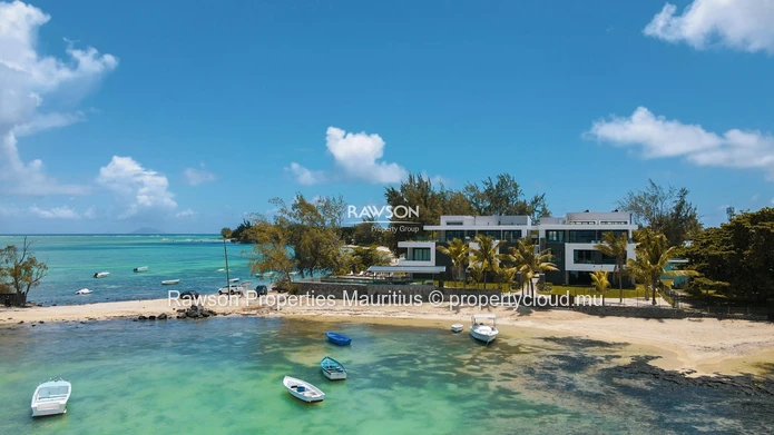 3 En-Suite Bedroom Penthouse | Seafront | Pereybere