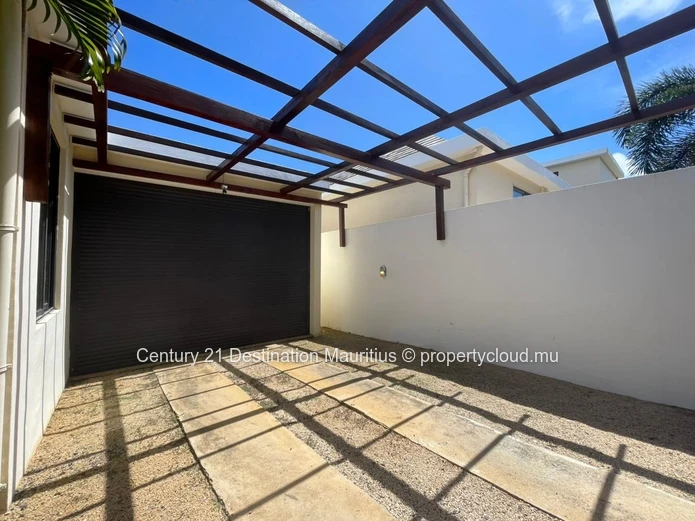 Between lagoon and island lifestyle: villa with pool at the gateway to Cap Malheureux