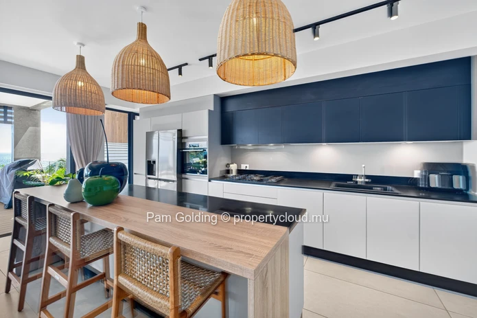 Penthouse d’exception avec vue mer à vendre | Pointe aux Canonniers, Île Maurice