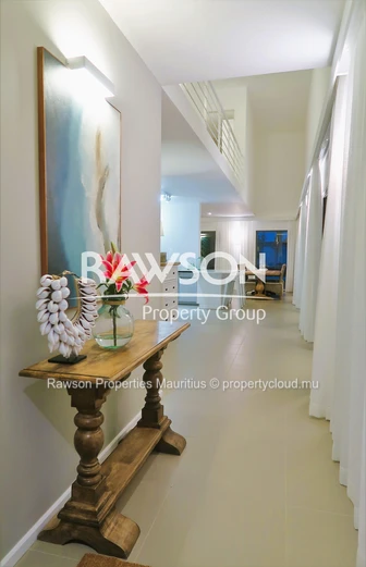 Townhouse Meublée De 3 Chambres | Jardin & Piscine | Mont Choisy | Mi Août 2026