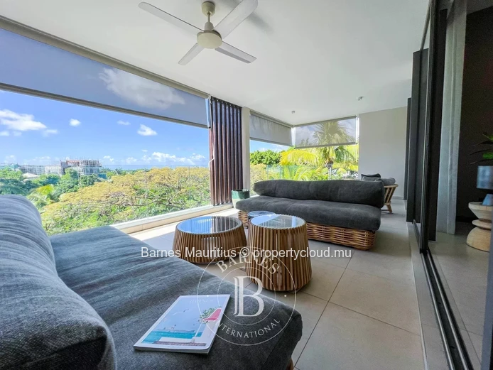 POINTE AUX CANONNIERS - Luxurious Penthouse with private deck and views - 3 bedrooms