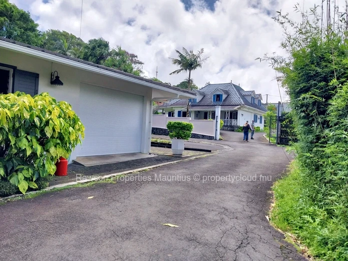 5,000m² Building For Sale in Curepipe
