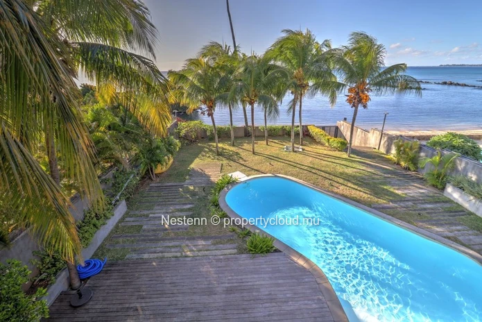 Magnificent 3-bed apartment in residence in a quiet area.