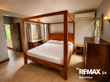 4 Bedroom Villa
