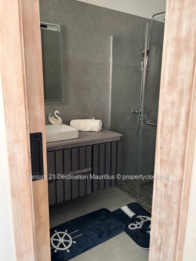 A premium single-storey villa opportunity