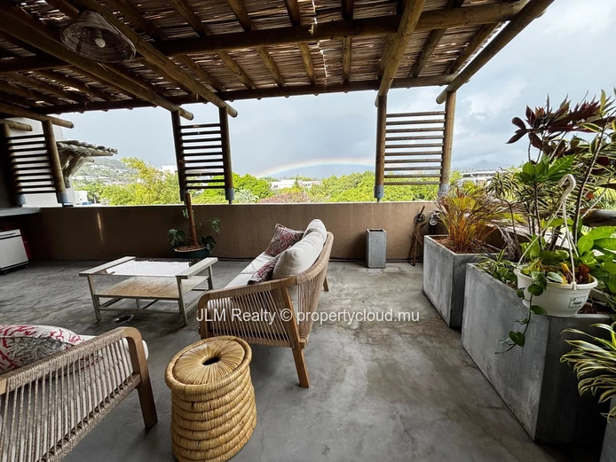 Superbe penthouse à louer à deux pas de la plage de La Preneuse, Rivière Noire, Île Maurice
