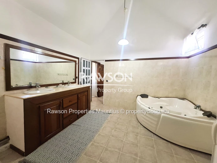 Belle Maison De 4 Chambres | Quartier Calme Et Résidentiel | Pointe Aux Canonniers