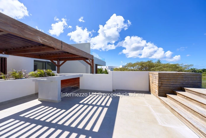 Appartement à Vendre Pointe aux Canonniers – Rooftop Privatif avec Piscine, Vue Mer, Résidence Premium | Accessible É...
