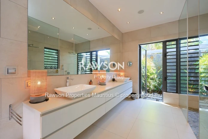 Villa 4 Chambres | Piscine Et Jardin Privés | Pereybere | Accessible Aux Étrangers | €