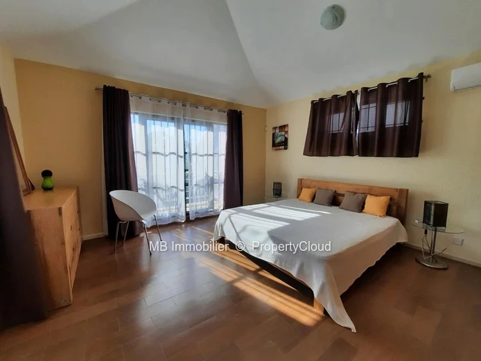 Villa for sale.