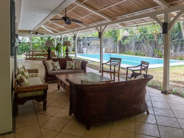 5 Bedroom Villa
