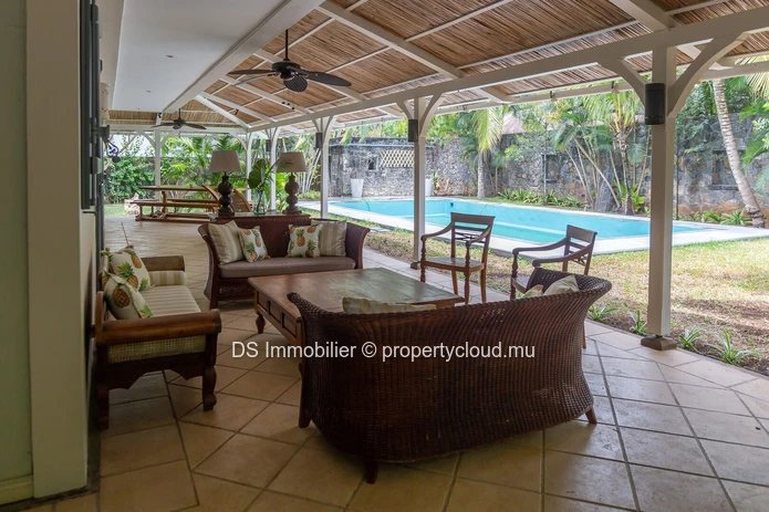 Exceptional Villa In Pointe Aux Canonniers – Near The Sea