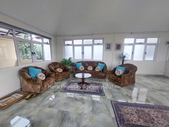 Bel appartement au 2éme étage à louer à Trou aux Biches