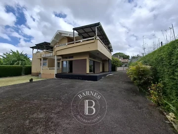 7 Bedroom House