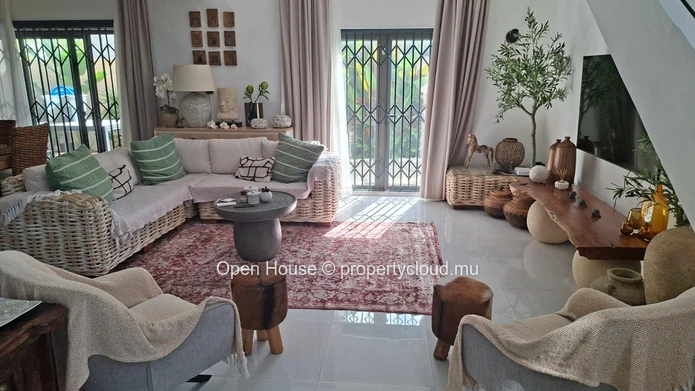 3-bedroom villa with private pool for rent in Péreybère - 