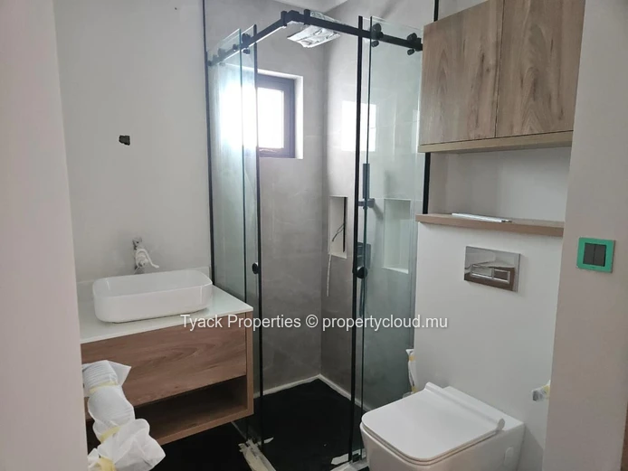 Villa Élégante 2 Chambres avec Piscine & Bureau – Cap Malheureux