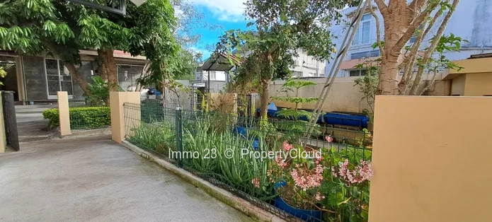 House / Villa - 6 bedrooms - Roches Brunes - Ref. MA85910VE