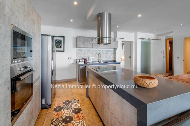 Contemporary Apartment Sea View