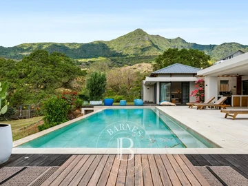 4 Bedroom Villa