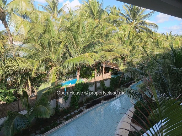 Luxury 3-Bedroom Penthouse with Private Pool in Pereybere