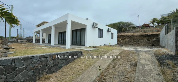 Villa et studio à vendre à Rodrigues - Offrez-vous un cadre de vie paisible et agréable face à la mer !