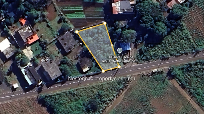 Pied-à-terre d'exception : 919 m² de sérénité à 5 minutes de l'aéroport
