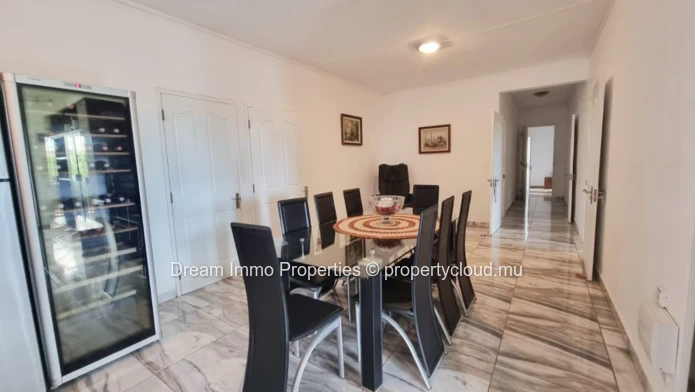 Spacieuse Villa Familiale Proche Mer Au Cœur De Flic En Flac – Ile Maurice