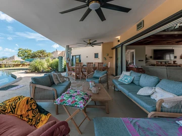 5 Bedroom Villa