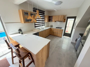4 Bedroom Villa