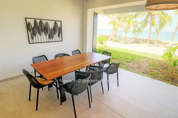 Appartement chic de 3 chambres en résidence sécurisée face à la plage