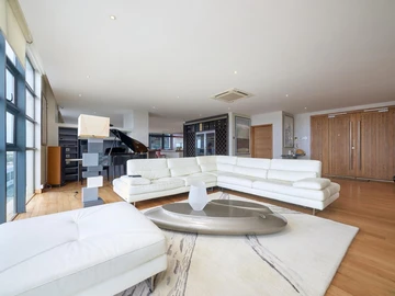 6 Bedroom Penthouse