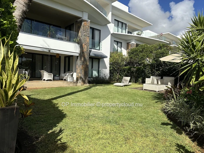 Appartement IRS 3 chambres avec piscine à vendre à Roches Noires