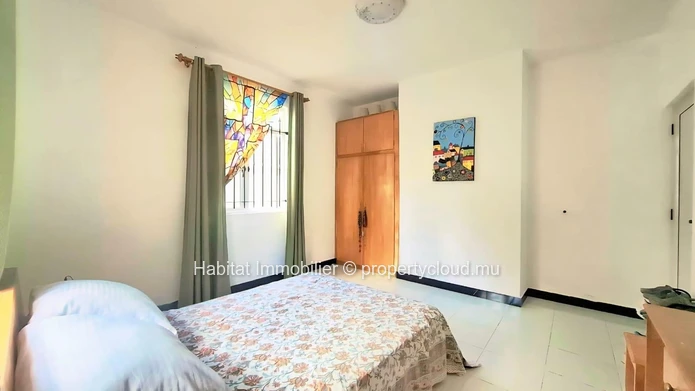 This charming furnished and equipped apartment of approximately 80 m² in Péreybère