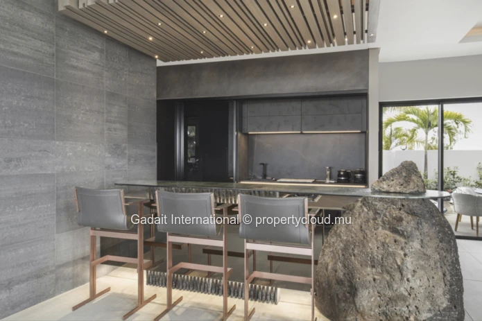 Villa de Prestige avec Vue sur le Golf à Louer à Anahita – 35 000 EUR / mois
