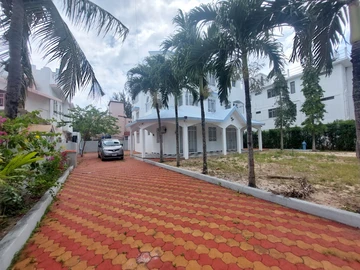 4 Bedroom Apartment