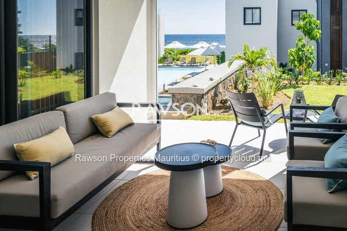 3 Bedroom Beachfront Apartment | Pool And Garden | Poste Lafayette | Lease Hold