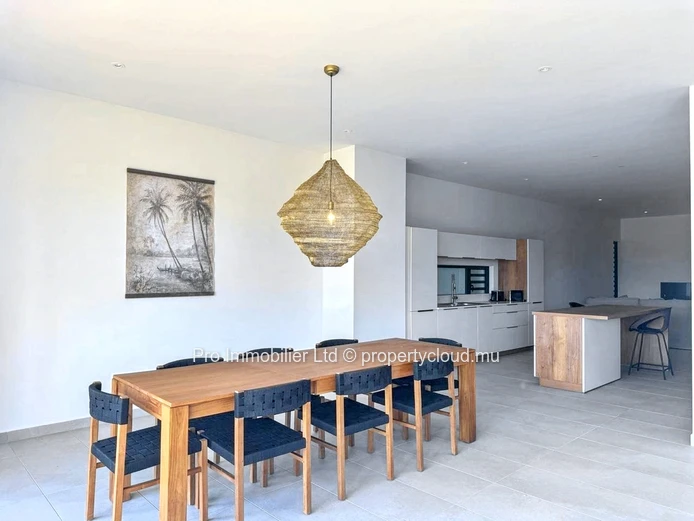 Appartement au rez-de-chaussée, magnifiquement meublé et entièrement neuf, situé à Belle Vue , Mapou.