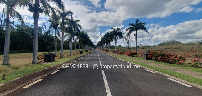8.33 Perches Residential Land for Sale – Royal Park, Balaclava 