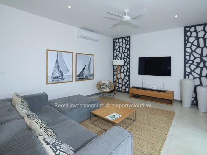 EXCEPTIONAL 4 Beds Beachfront Panoramic Sea-View Penthouse in Tamarin