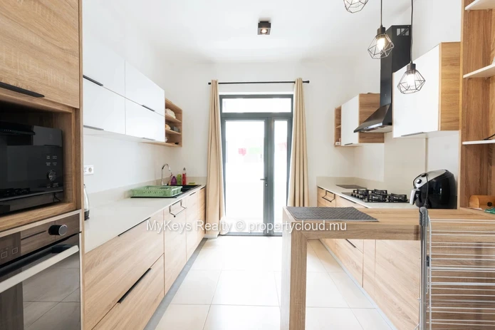 Brand New Apartment – Fully Furnished – 10-Minute Walk To The Beach