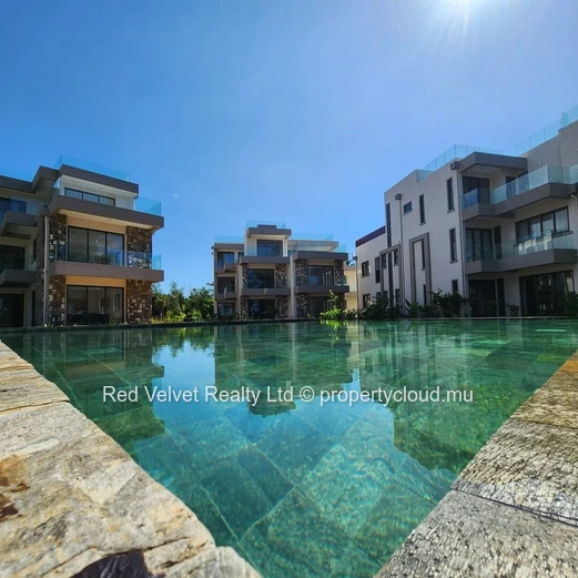 Beachfront Apartment for Rent in Poste Lafayette | 3 Bedrooms | Sea View