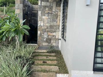 5 Bedroom Villa