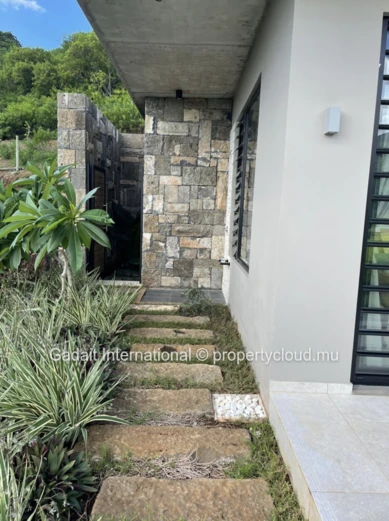 For Rent – Magnificent Luxury Villa in Domaine de Palmyre | Breathtaking Le Morne Views, West Coast of Mauritius