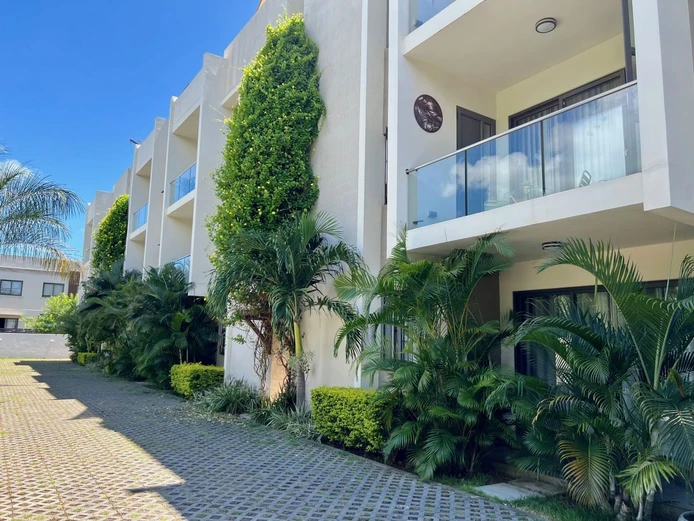 New apartment in a new complex in Flic en Flac