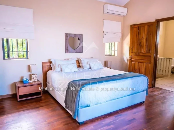Exceptional Villa with Panoramic Views in a Prestigious Residential Estate