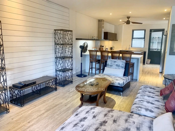 Black River for sale comfortable 3-bedroom duplex, accessible to foreigners and Mauritians, on the sea front and loca...