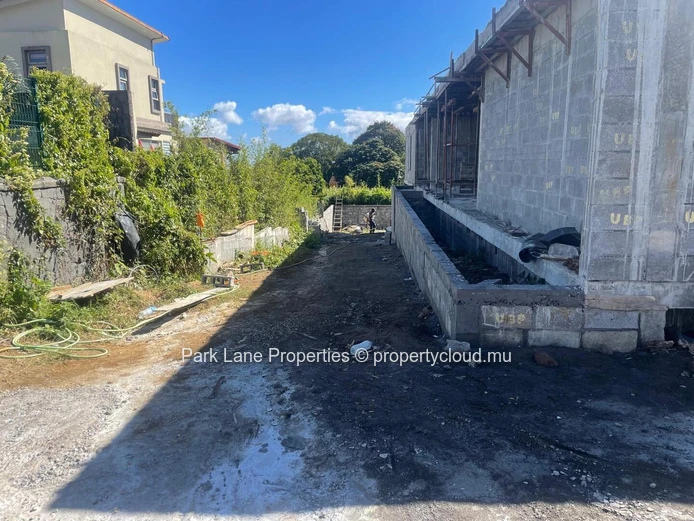 Modern luxury home under construction in exclusive gated estate – Ready by mid-february 2025