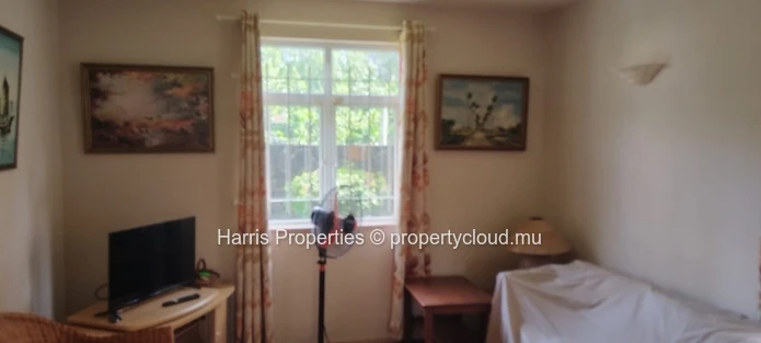 Beachfront house for sale in a secure residence in Calodyne